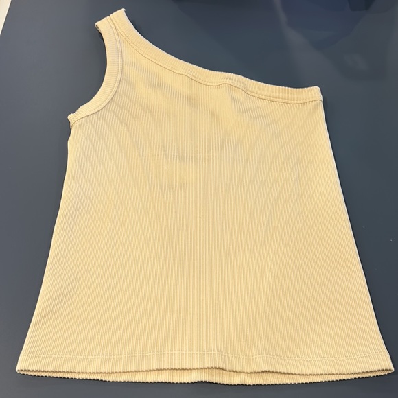 Fabletics Cream Ariah Seamless One Shoulder Athletic Tank Top - Picture 4 of 6